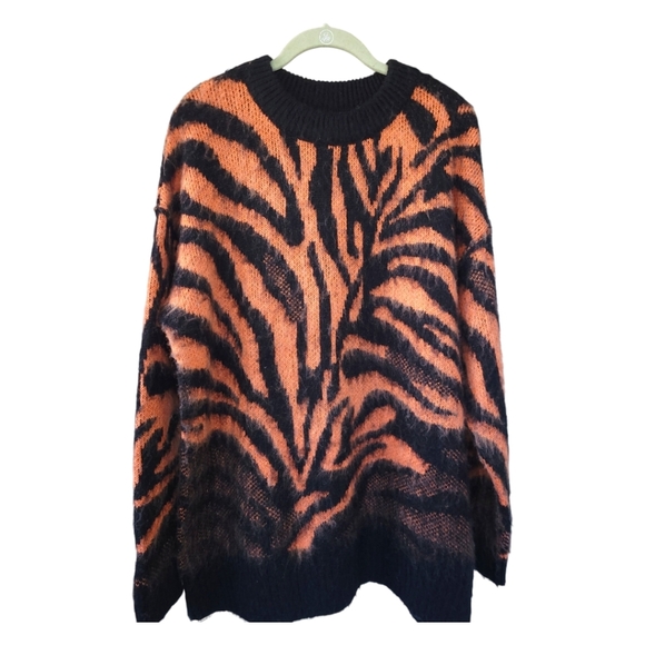 Topshop Zebra Oversized Fuzzy Warm Sweater Orange Black Wool Blend Small NWOT - Picture 4 of 13